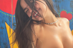 Addison-Rae-topless-smiling