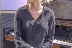 of6n01-Taylor_Swift_looks_so_firm_and_soft-V1oDadp