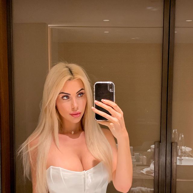 Laura Maria Jaimie Nudes