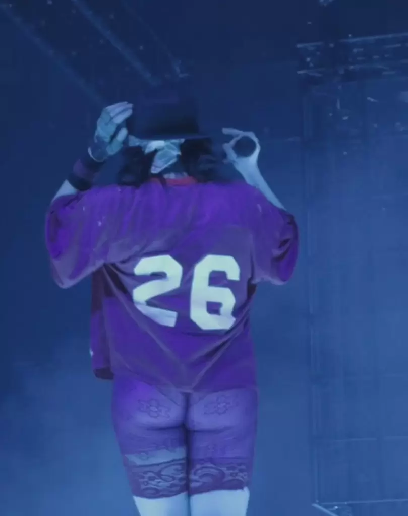 Billie Eilish Ass